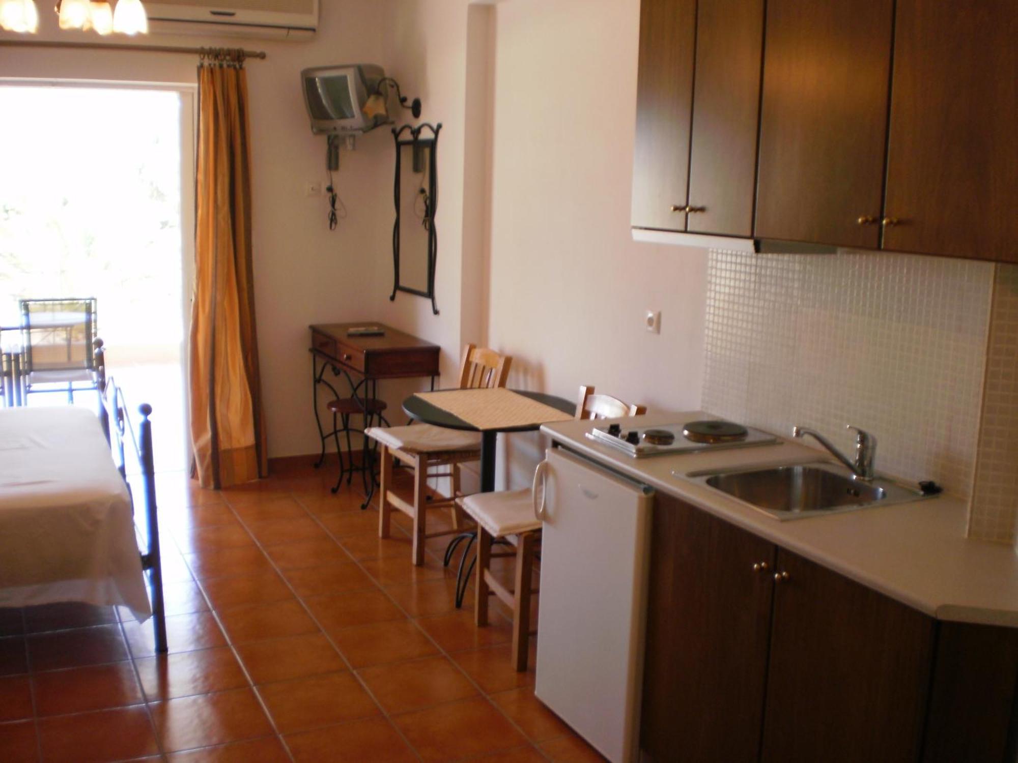 Kasimis Apartment Kyparissia Ngoại thất bức ảnh